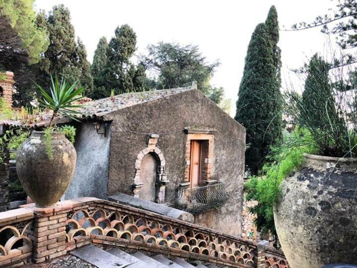Villa Le Petit Paradis タオルミーナ エクステリア 写真
